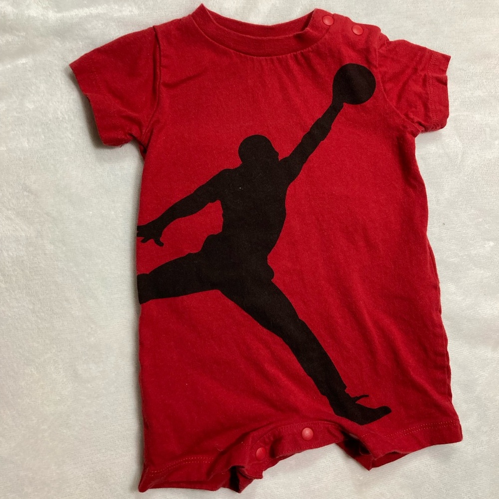 Infant / Baby boy  red Jordan jumpman knit romper 3 Months
